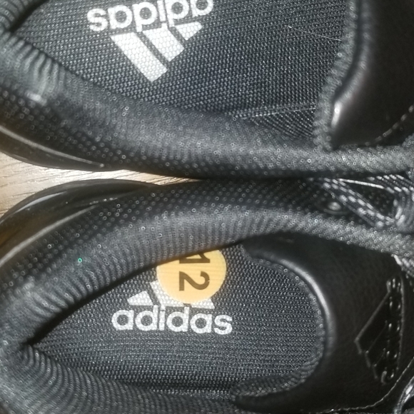 I'm selling Adidas men shoe size - Picture 6 of 6
